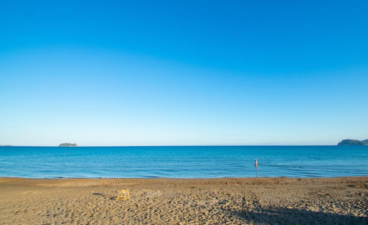 Stathis Beachfront Luxury Rooms Kalamáki Kültér fotó