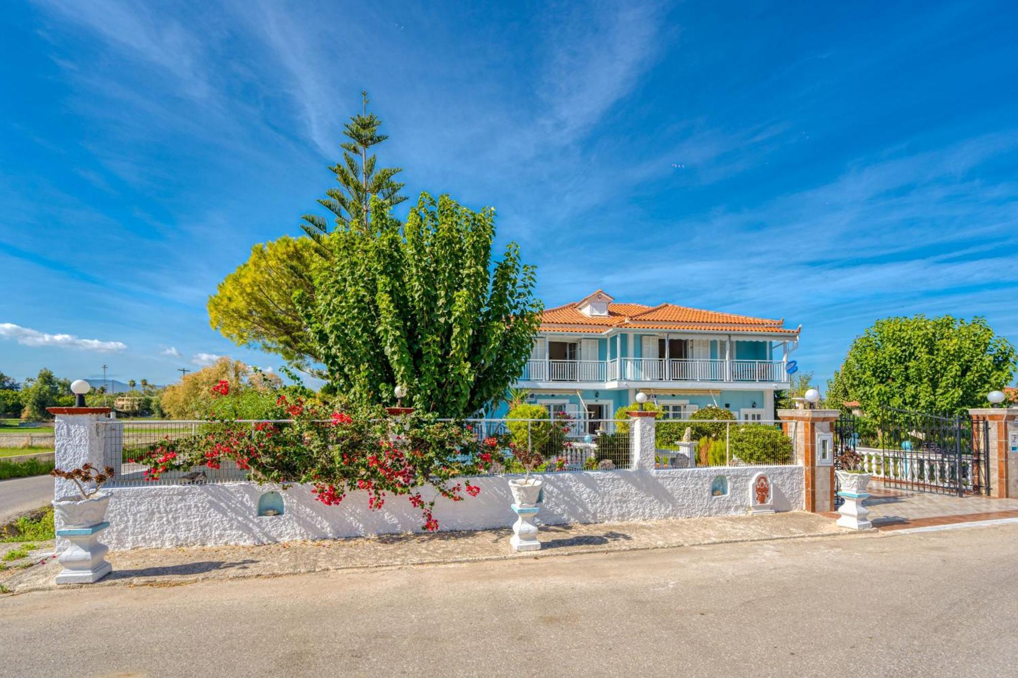 Stathis Beachfront Luxury Rooms Kalamáki Kültér fotó