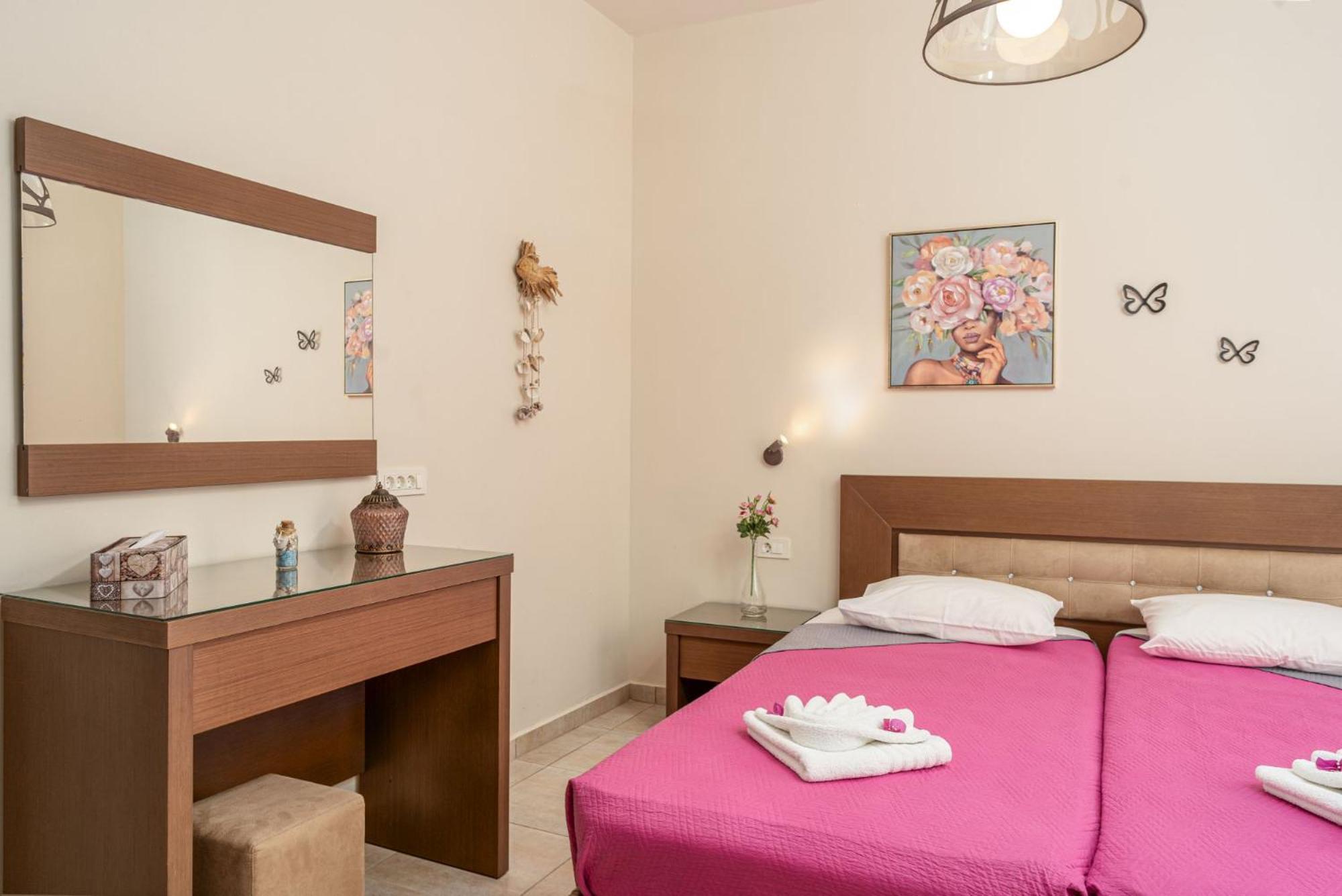 Stathis Beachfront Luxury Rooms Kalamáki Szoba fotó