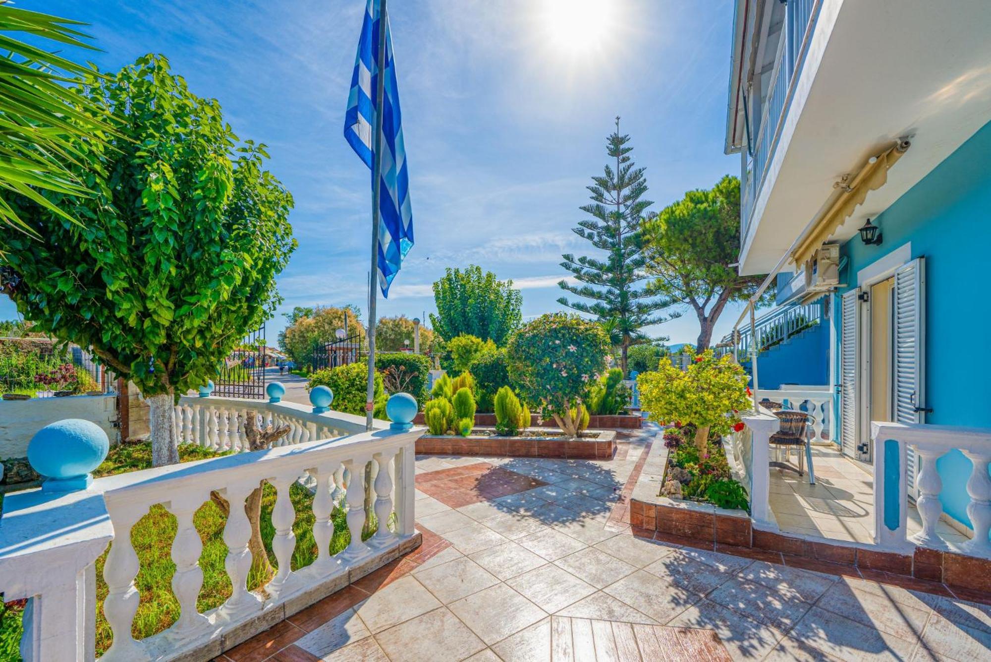 Stathis Beachfront Luxury Rooms Kalamáki Kültér fotó